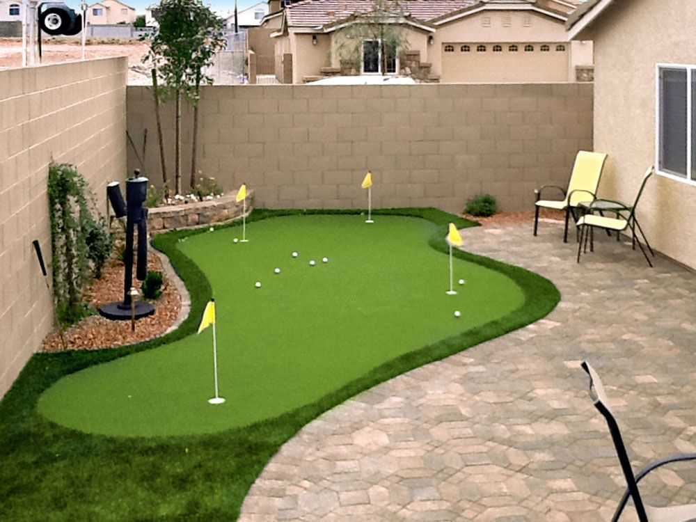 Mini golf courses
